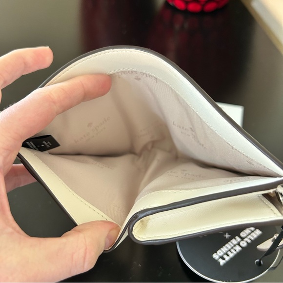 Hello Kitty And Friends x Kate Spade Medium Bifold Wallet Limited Edition - Picture 12 of 17